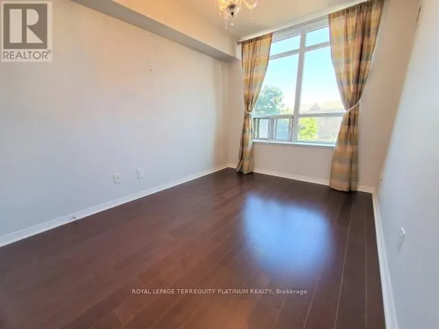 212 - 73 KING WILLIAM CRESCENT