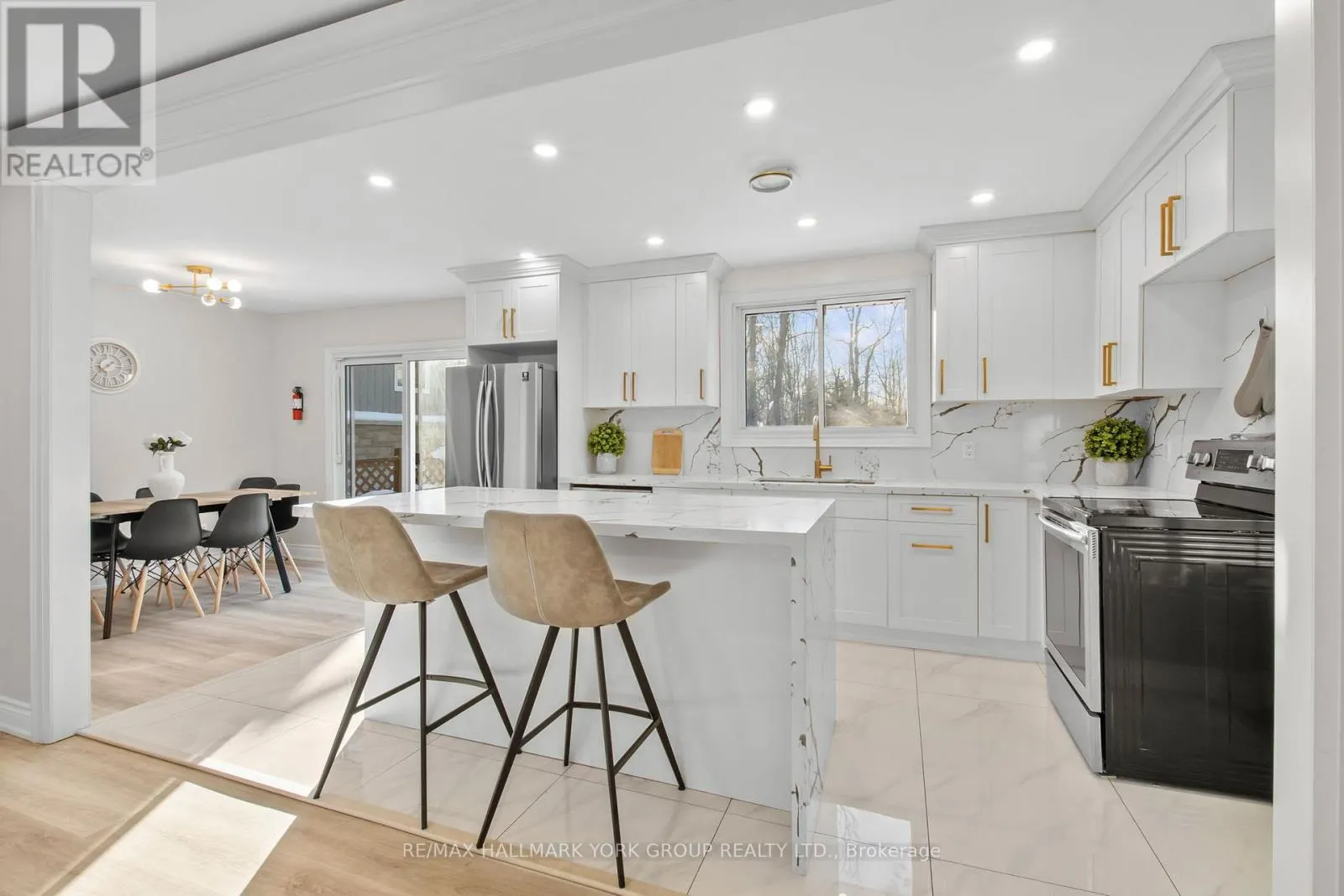 96 RIVERVIEW BEACH ROAD