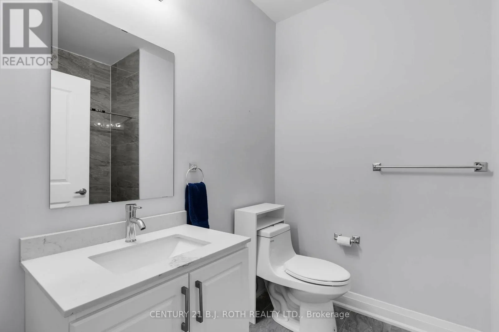 23 - 260 EAGLE STREET