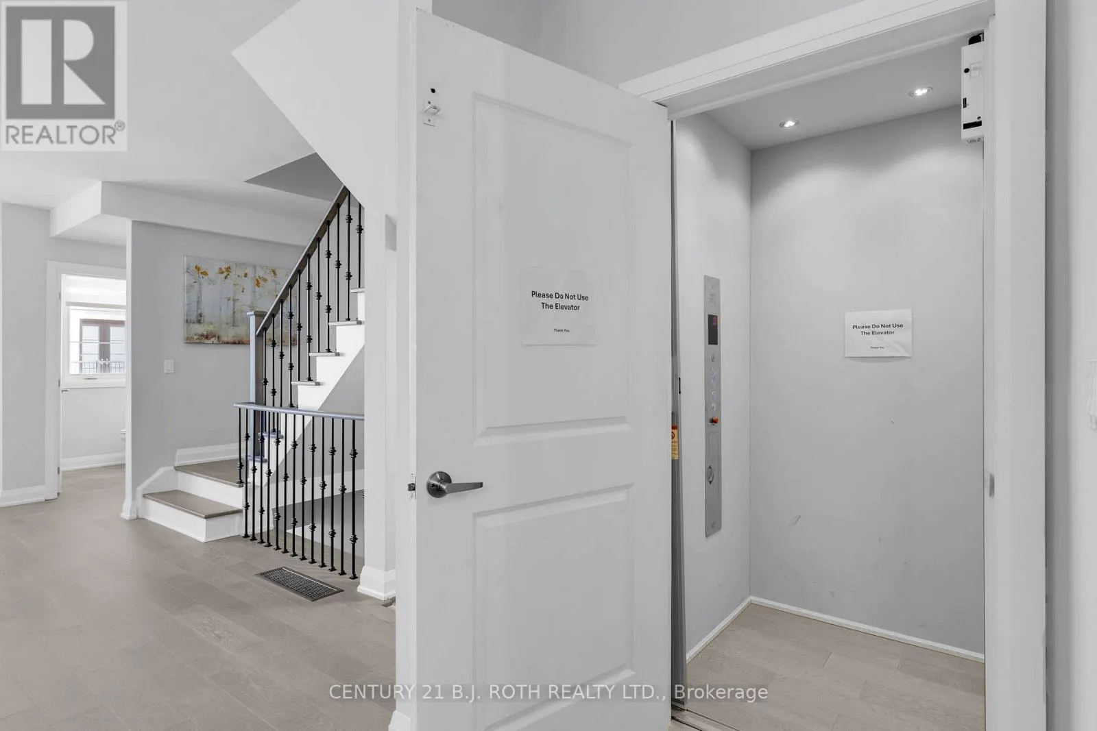 23 - 260 EAGLE STREET