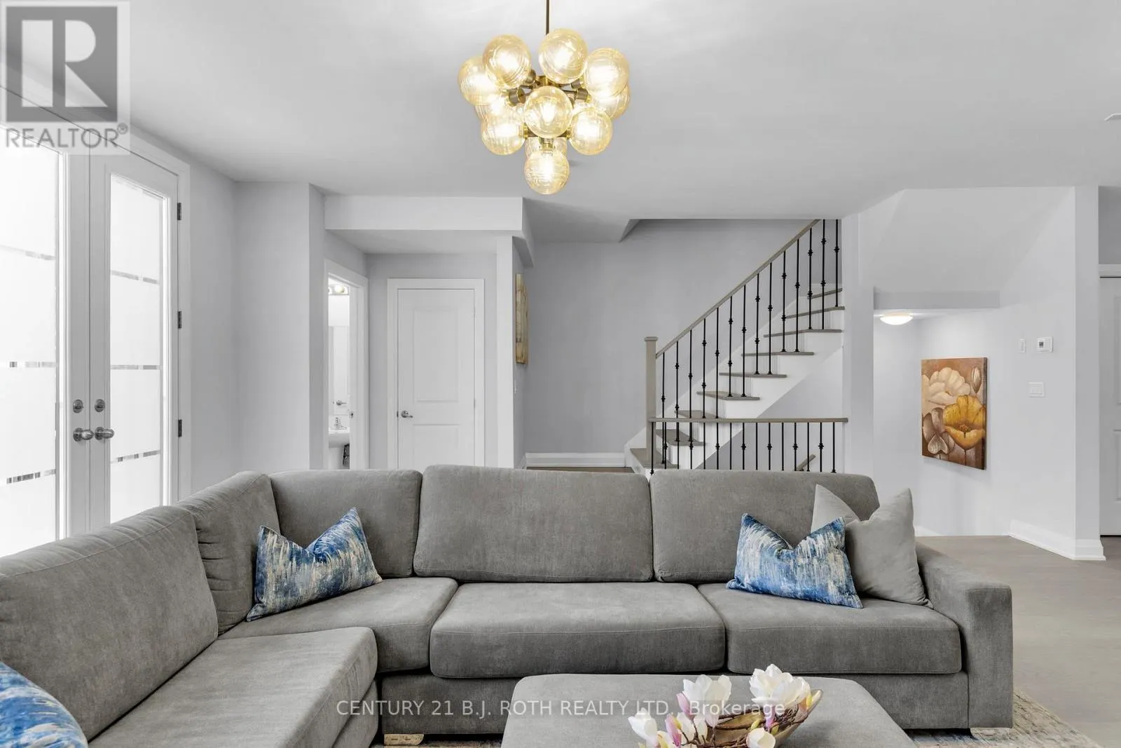 23 - 260 EAGLE STREET