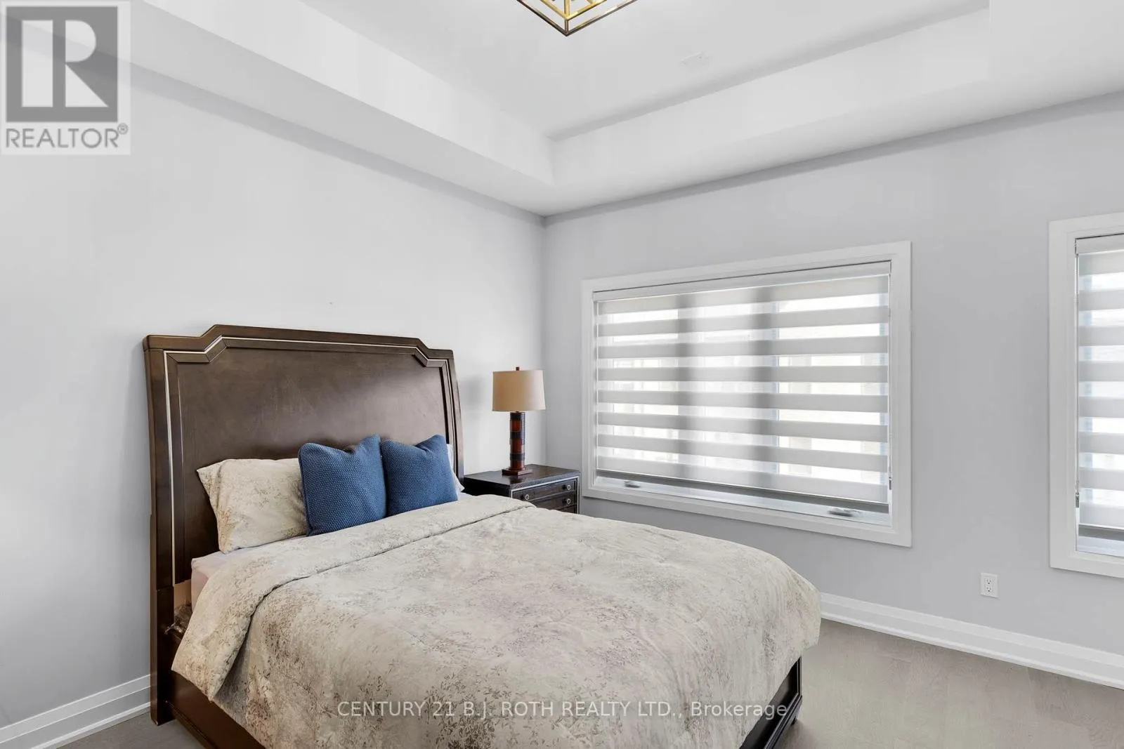 23 - 260 EAGLE STREET