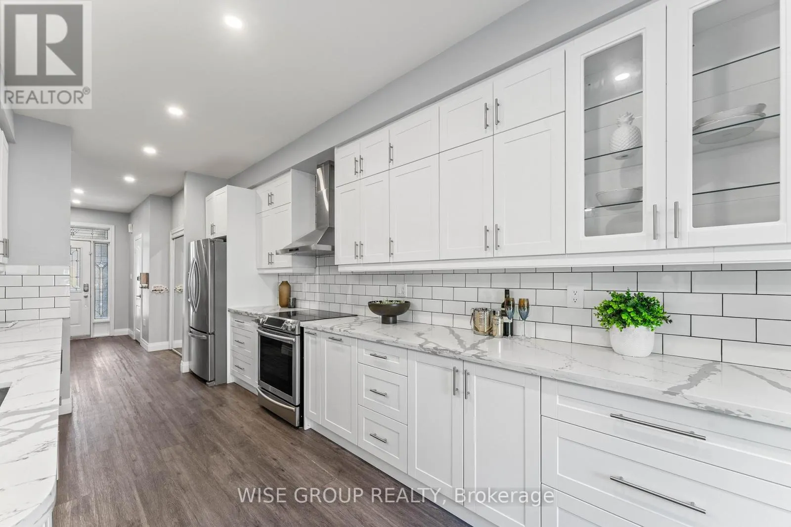 125 MISTYWOOD CRESCENT