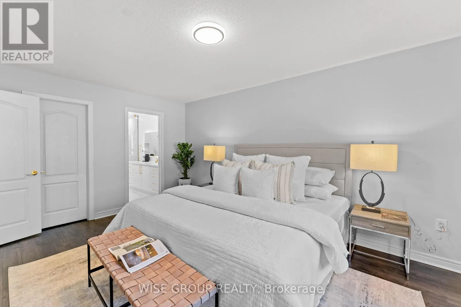 125 MISTYWOOD CRESCENT