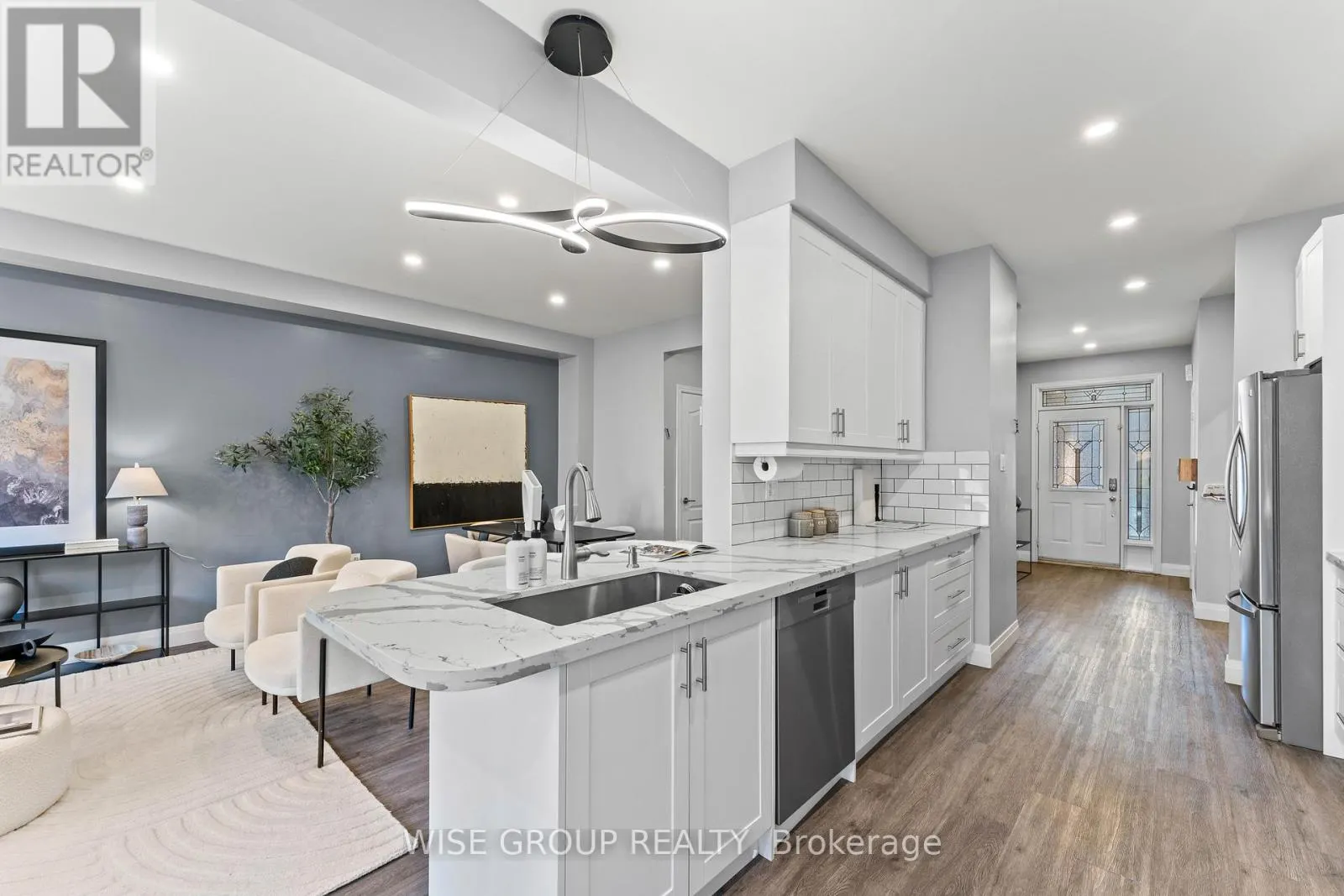 125 MISTYWOOD CRESCENT