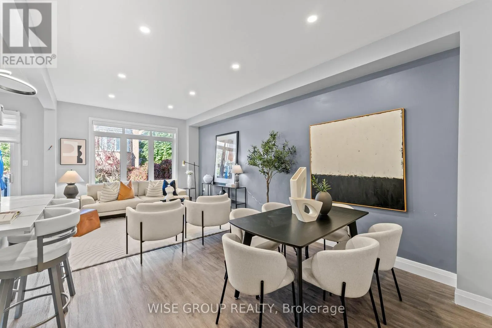 125 MISTYWOOD CRESCENT