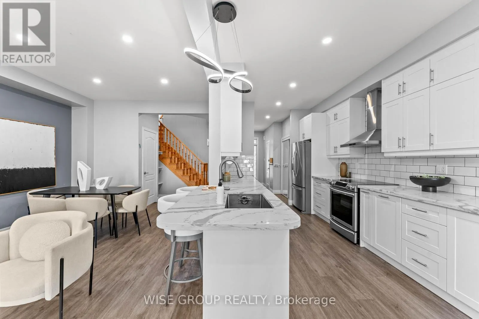 125 MISTYWOOD CRESCENT