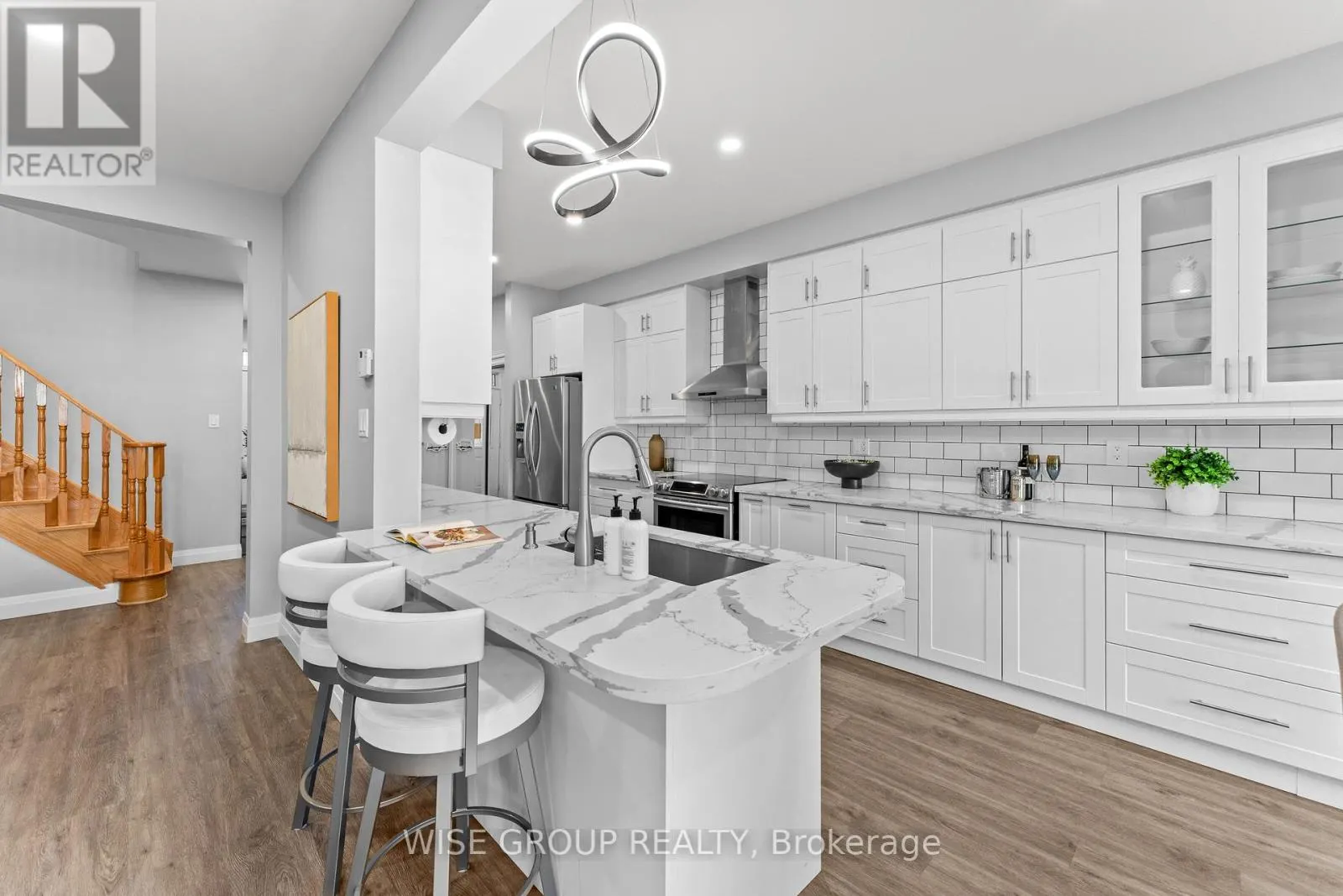 125 MISTYWOOD CRESCENT