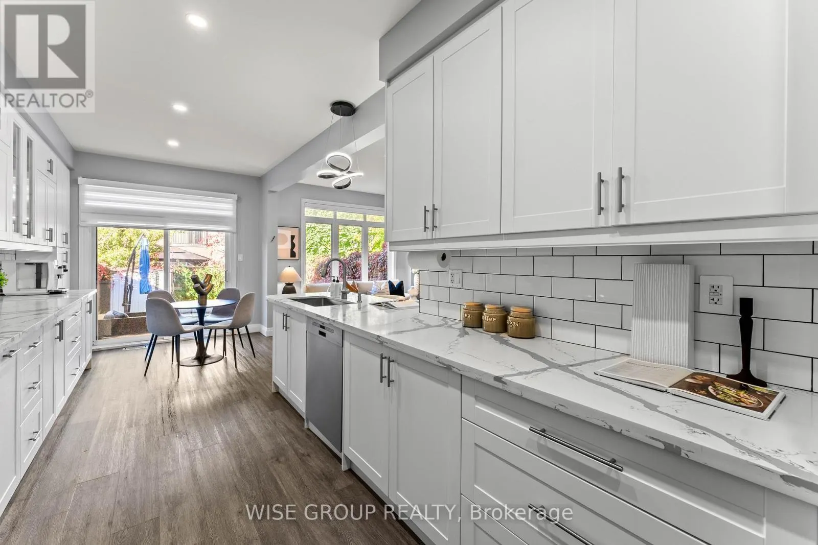 125 MISTYWOOD CRESCENT