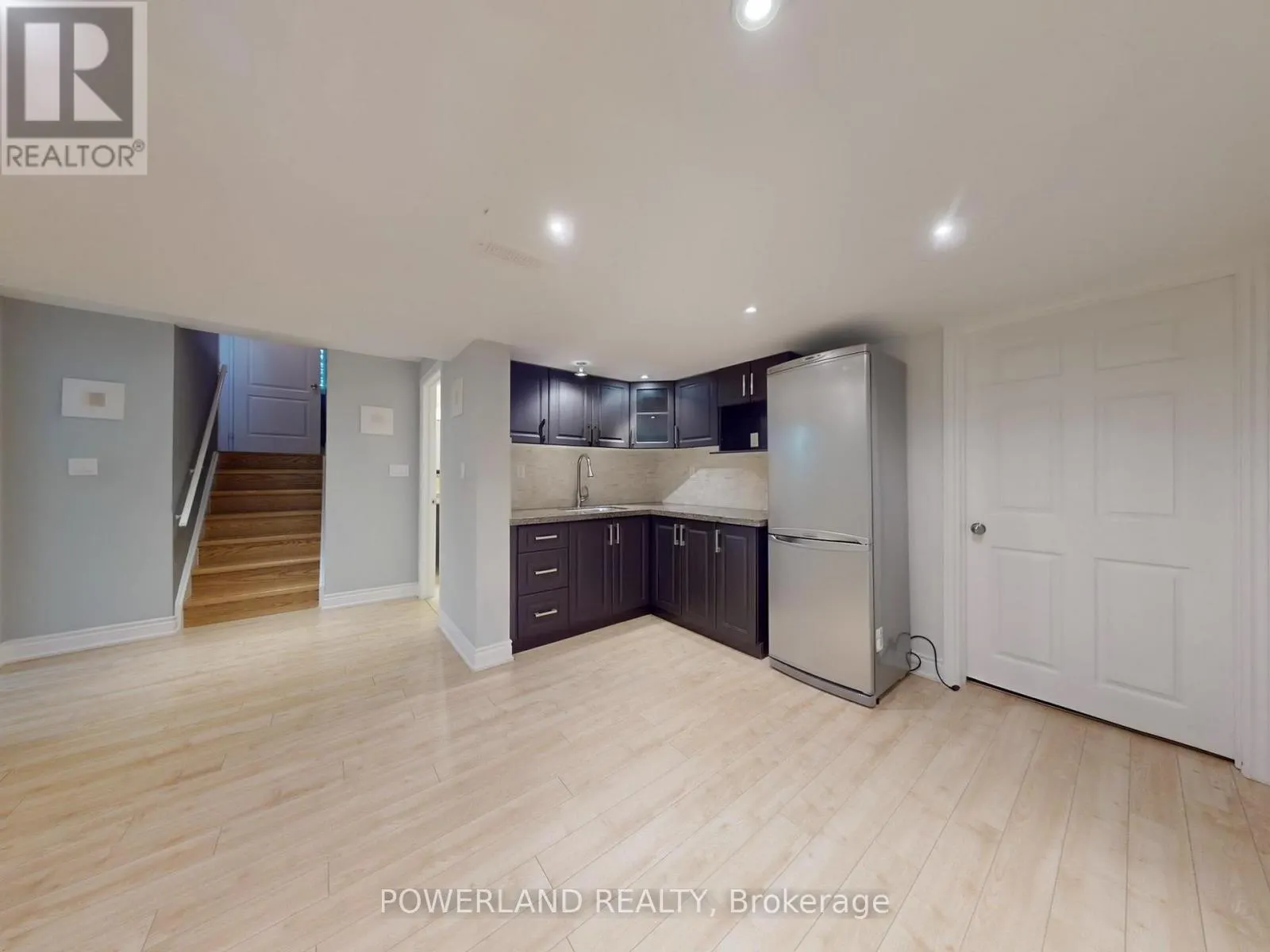 164 WORTHINGTON AVENUE