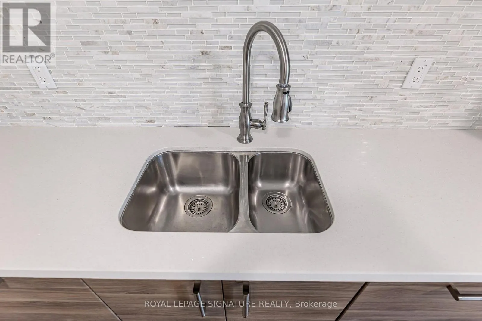 LOWER - 35 GRANGE DRIVE