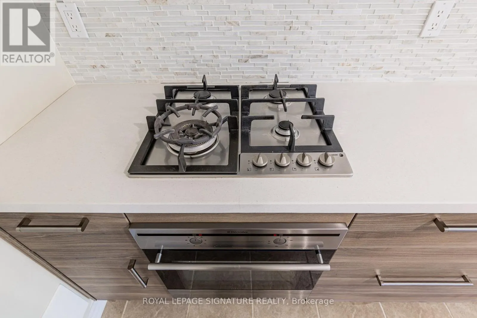 LOWER - 35 GRANGE DRIVE