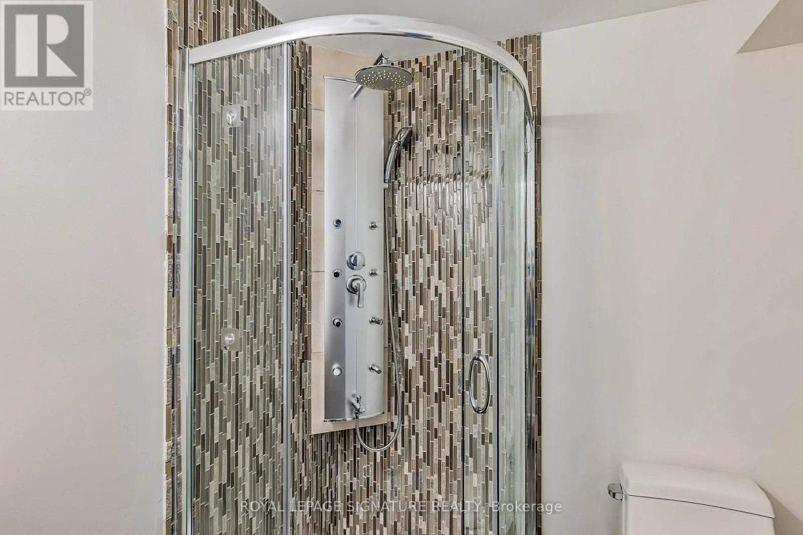 LOWER - 35 GRANGE DRIVE