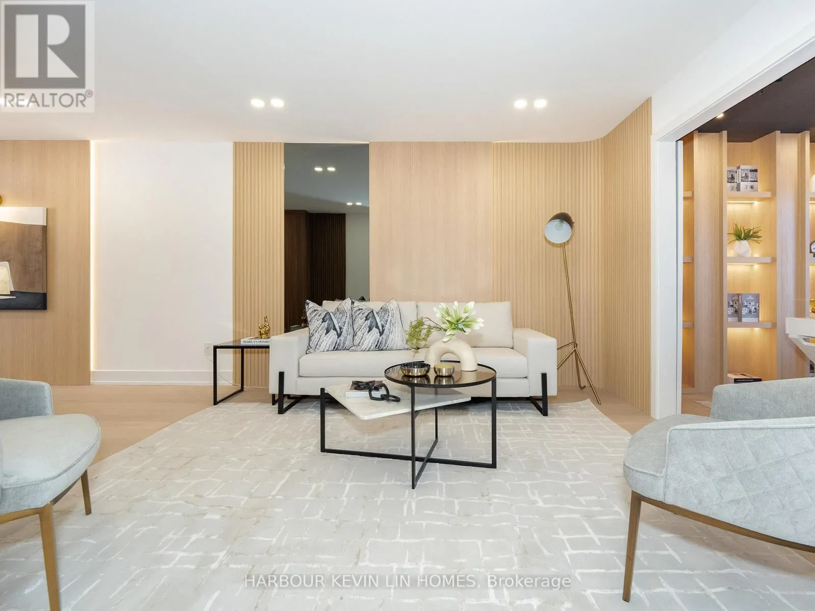 617 CHANCELLOR DRIVE