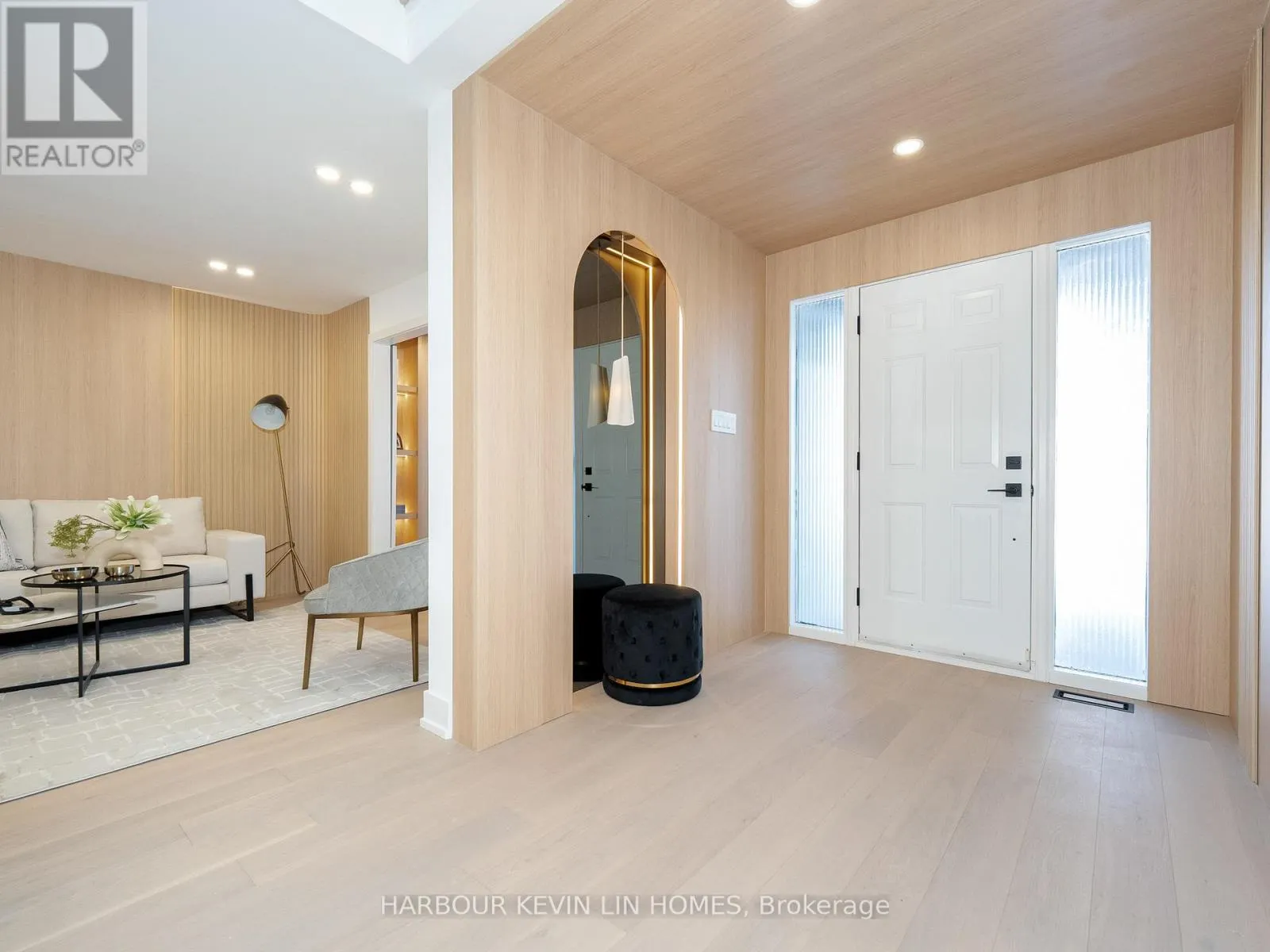 617 CHANCELLOR DRIVE