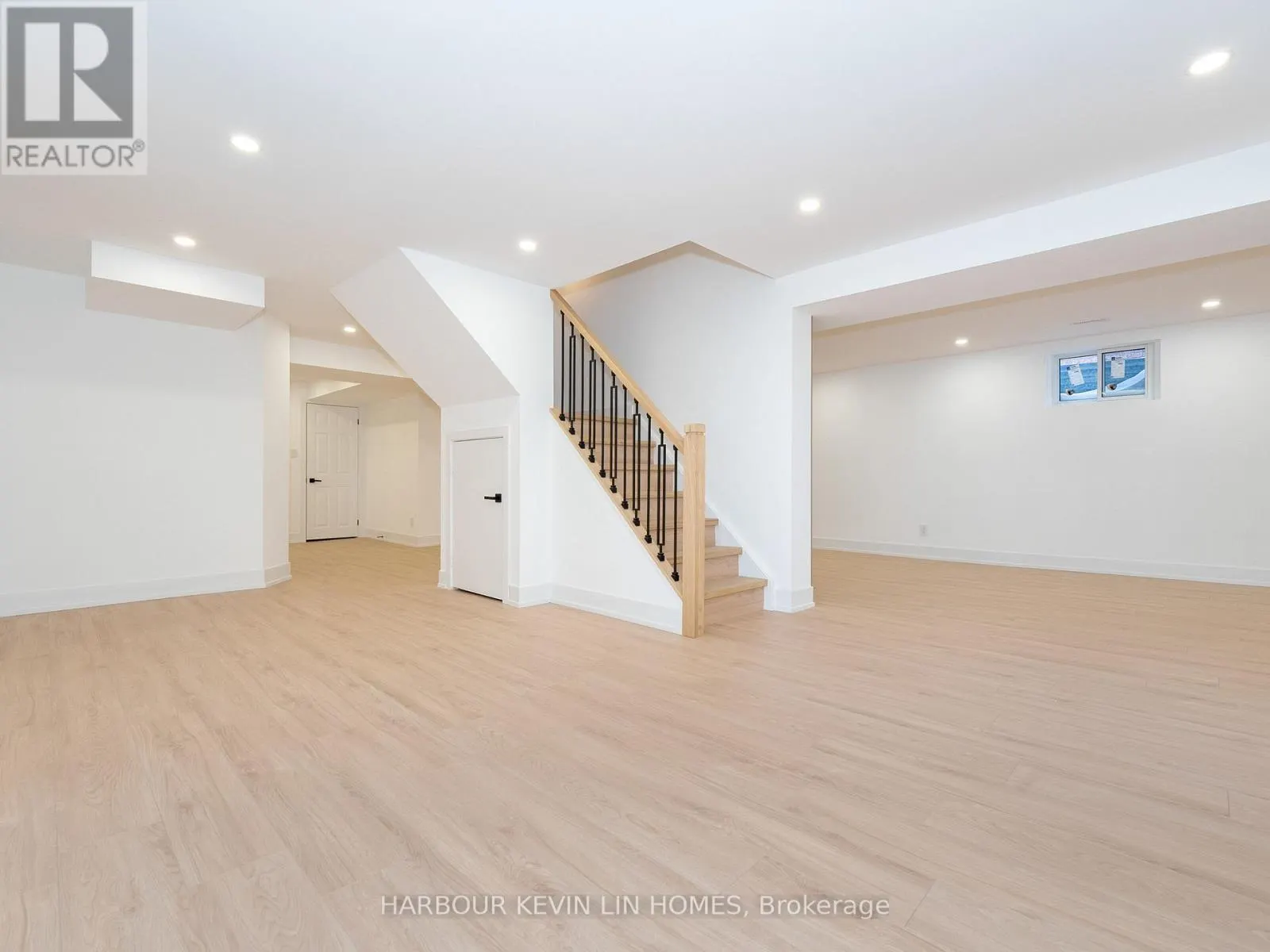 617 CHANCELLOR DRIVE