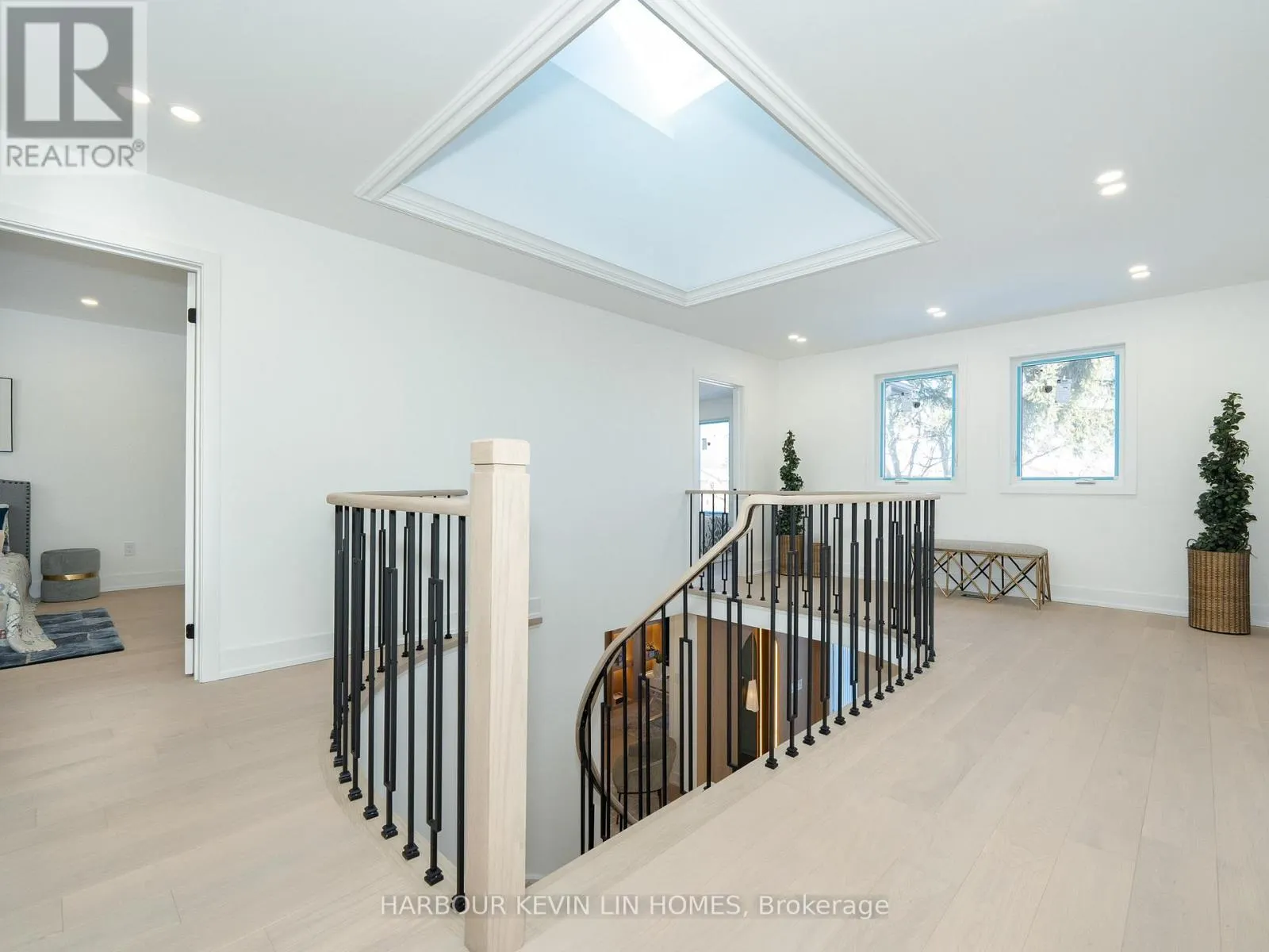 617 CHANCELLOR DRIVE