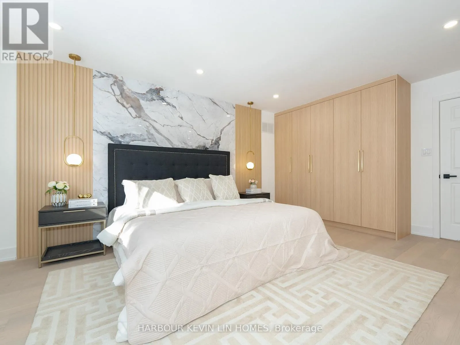 617 CHANCELLOR DRIVE