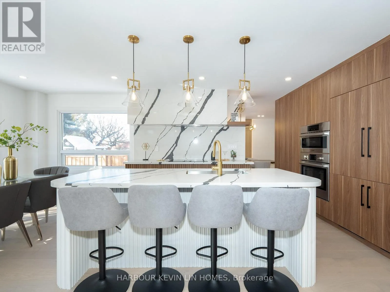 617 CHANCELLOR DRIVE