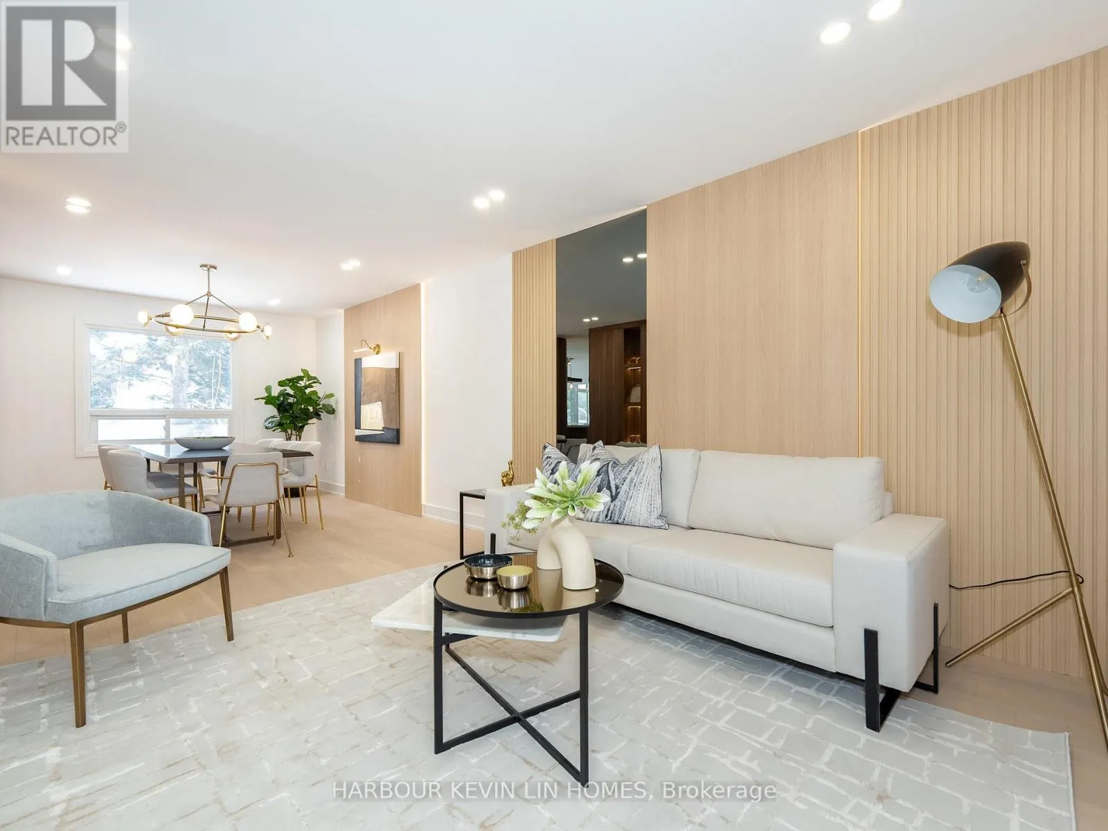 617 CHANCELLOR DRIVE