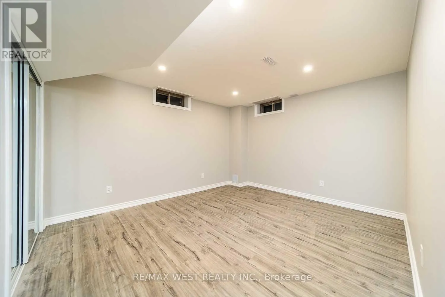 LOWER - 111 IRONSIDE DRIVE