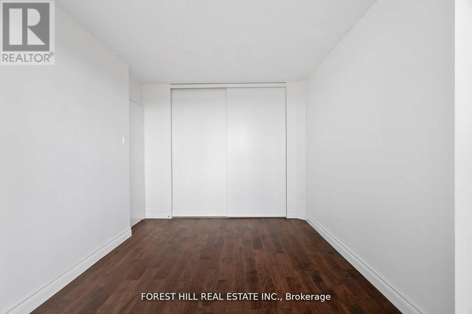 1203 - 7601 BATHURST STREET