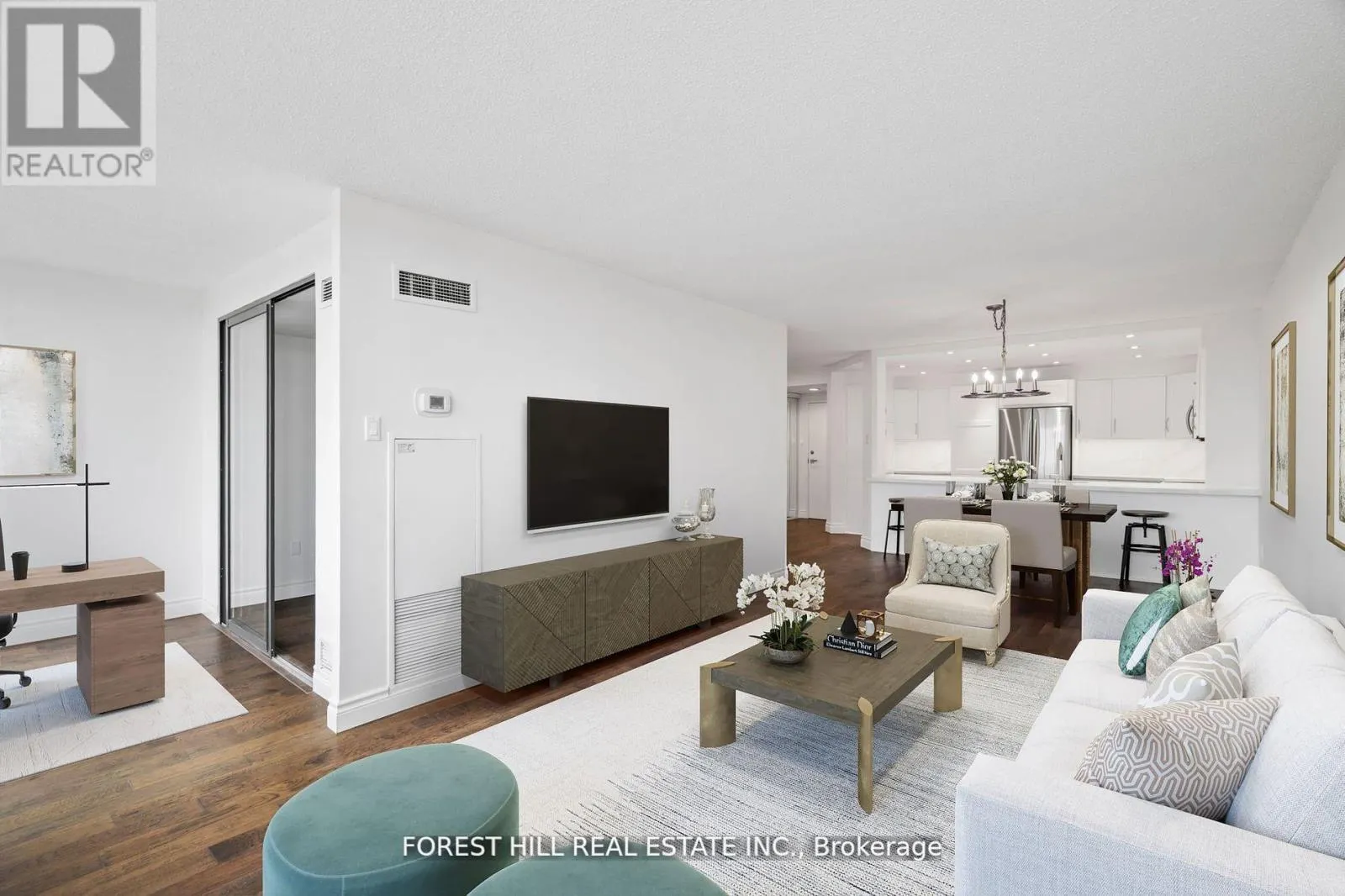 1203 - 7601 BATHURST STREET