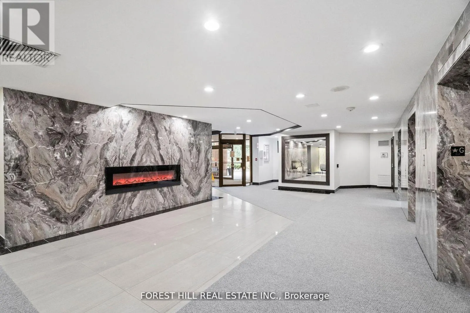 1203 - 7601 BATHURST STREET