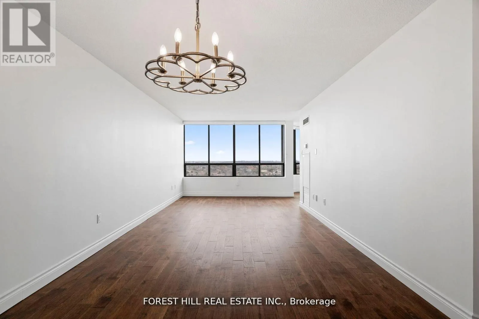 1203 - 7601 BATHURST STREET