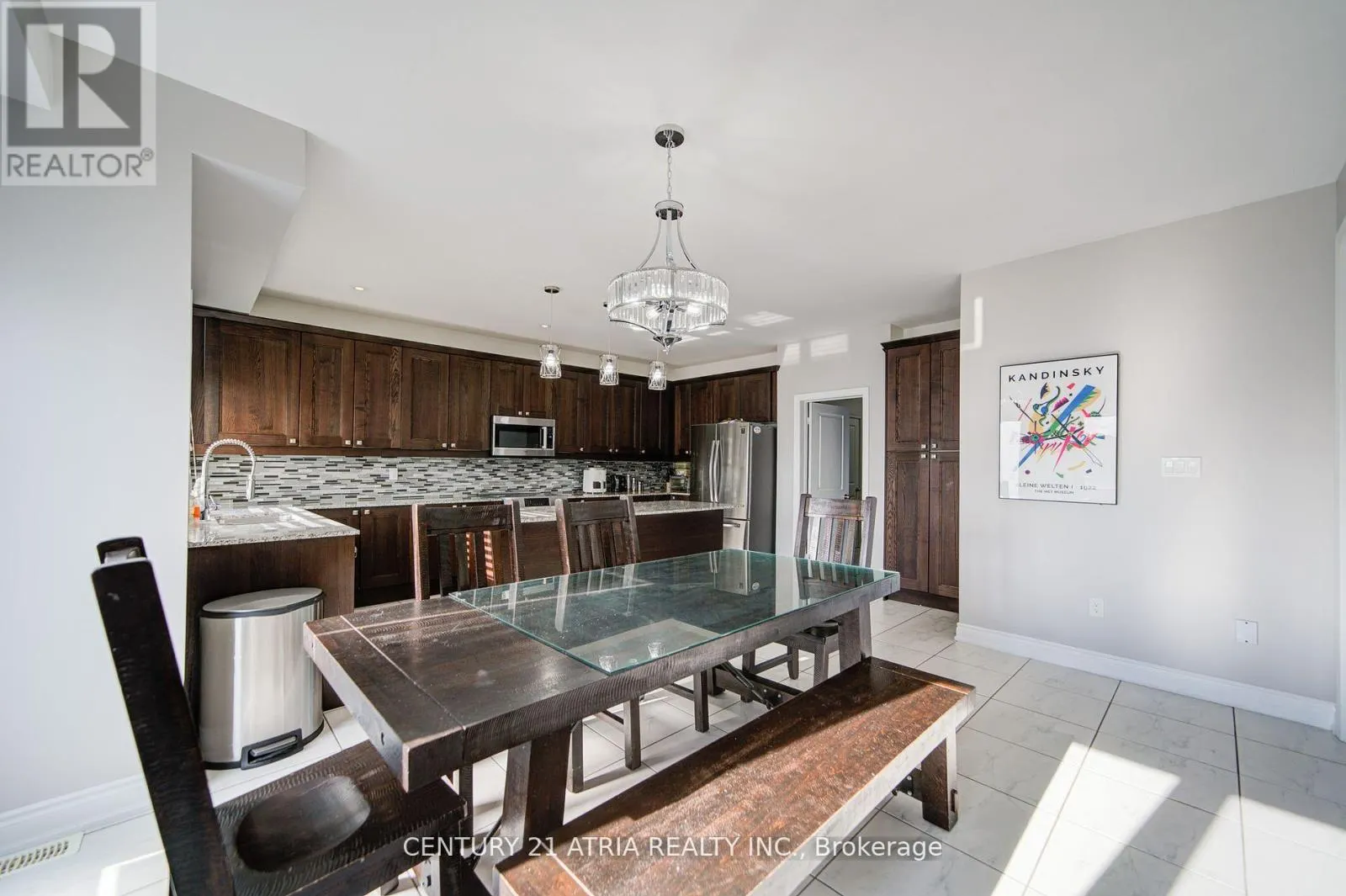 10 GLADYS ROLLING AVENUE