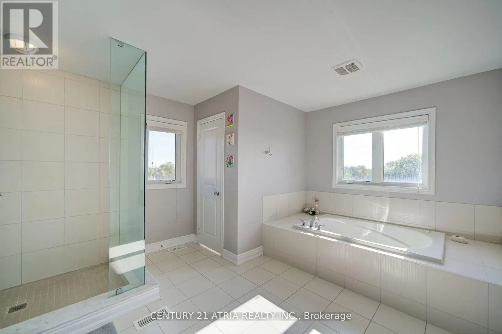 10 GLADYS ROLLING AVENUE