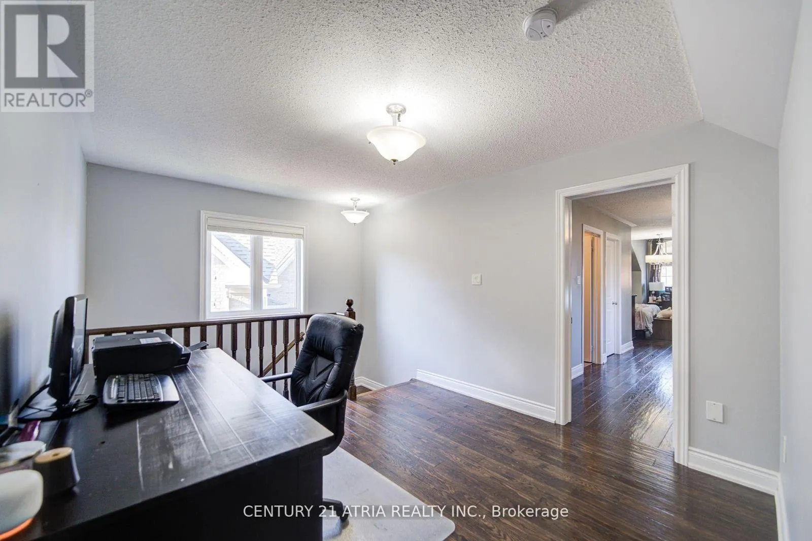 10 GLADYS ROLLING AVENUE