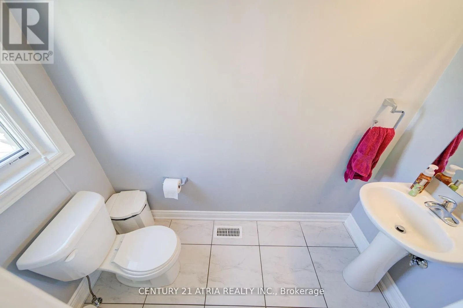 10 GLADYS ROLLING AVENUE