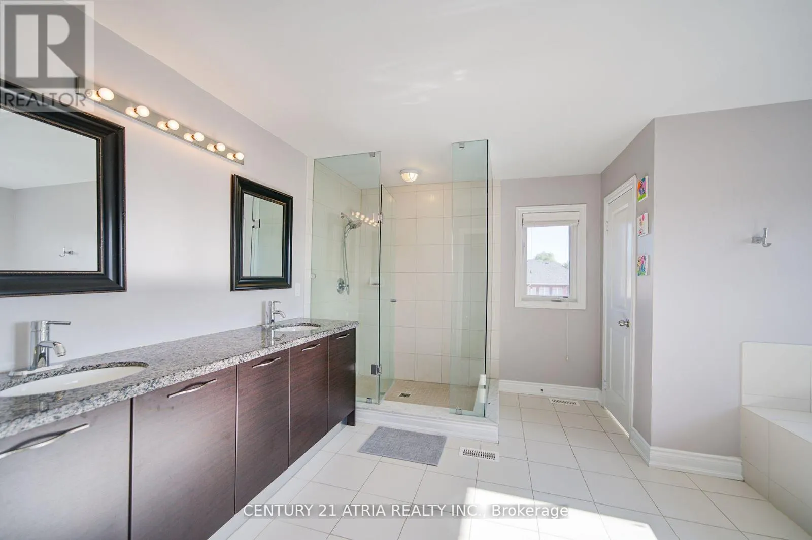 10 GLADYS ROLLING AVENUE