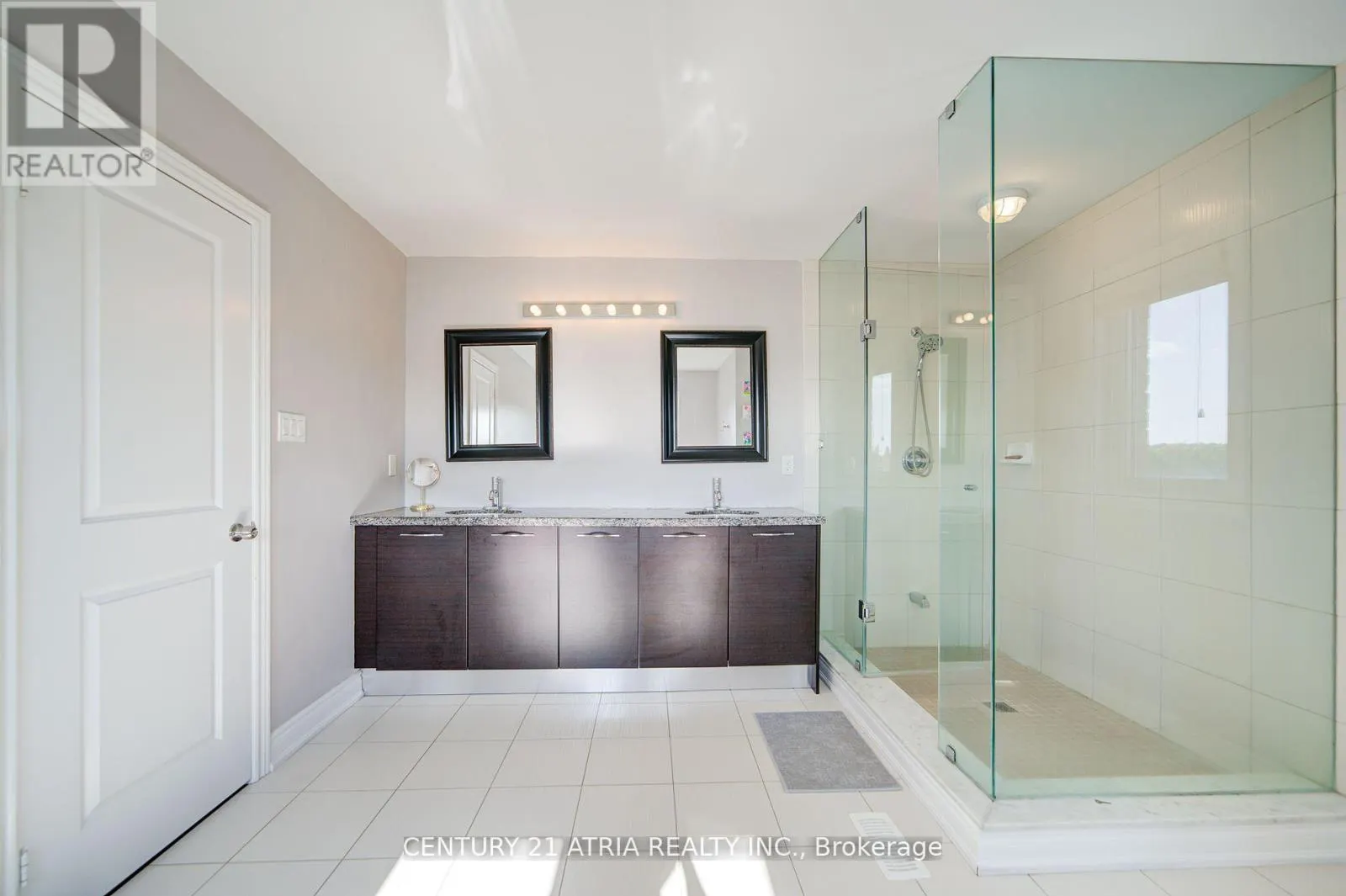 10 GLADYS ROLLING AVENUE