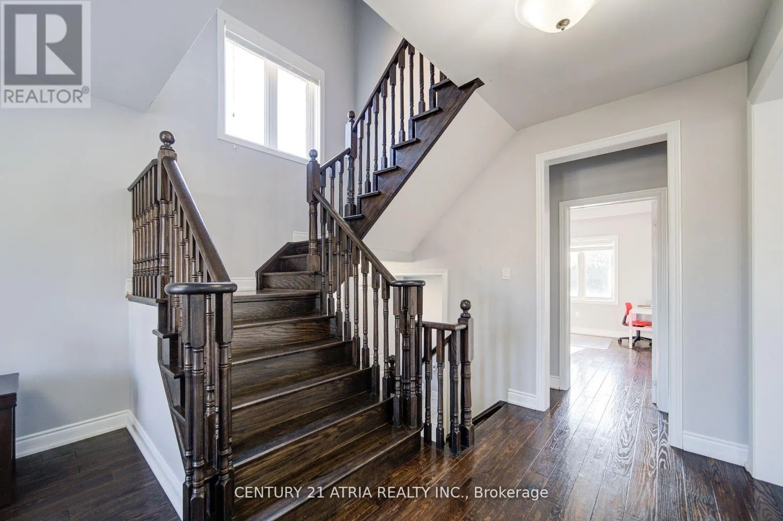 10 GLADYS ROLLING AVENUE