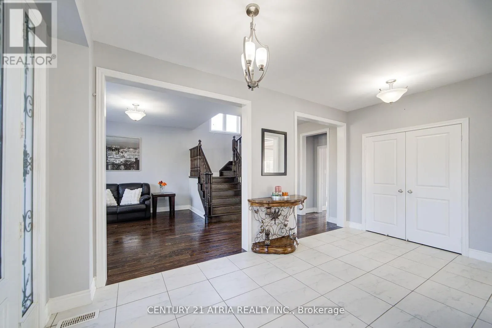 10 GLADYS ROLLING AVENUE