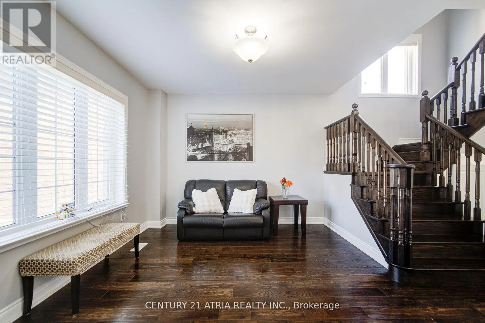 10 GLADYS ROLLING AVENUE