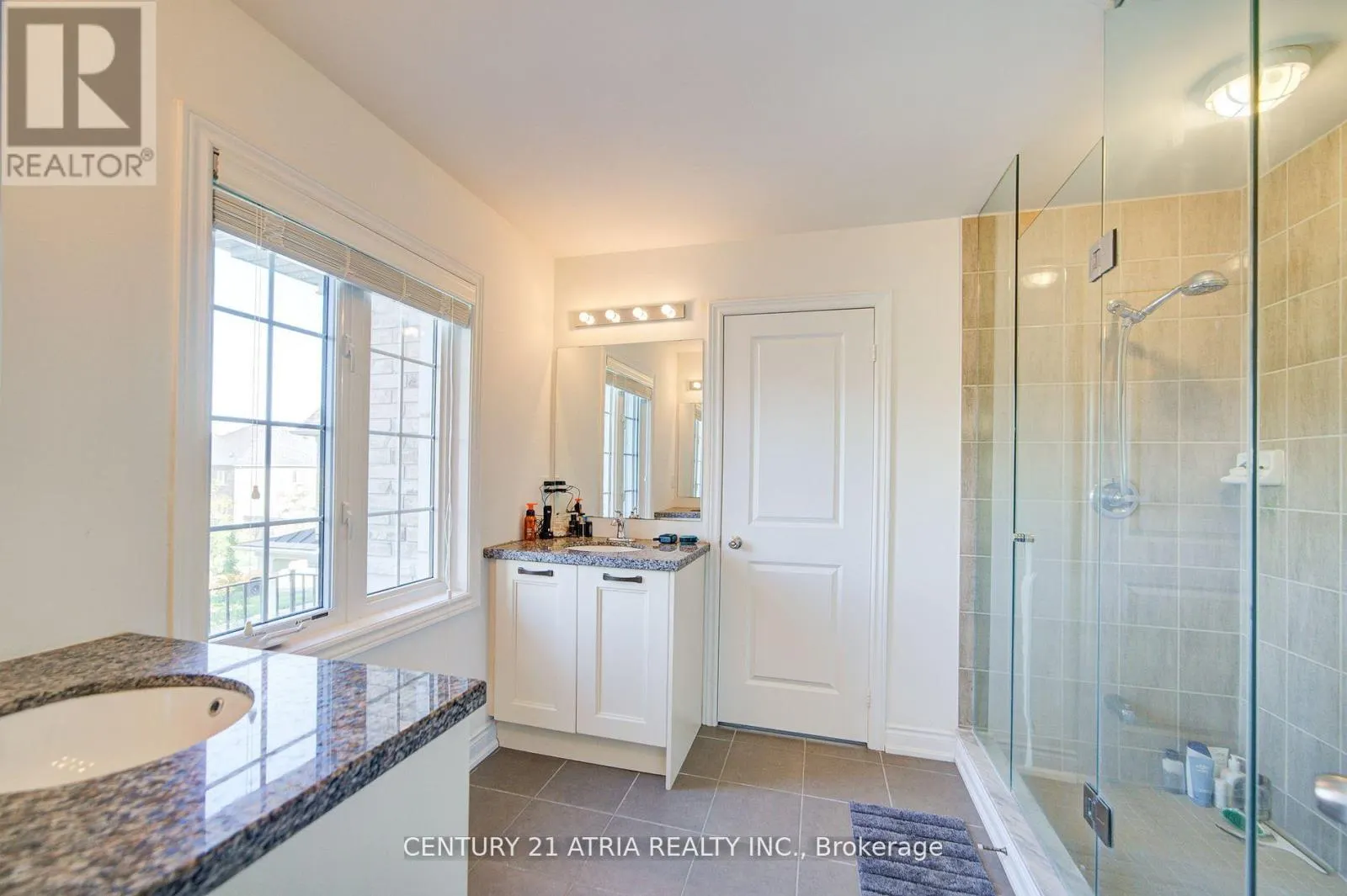 10 GLADYS ROLLING AVENUE