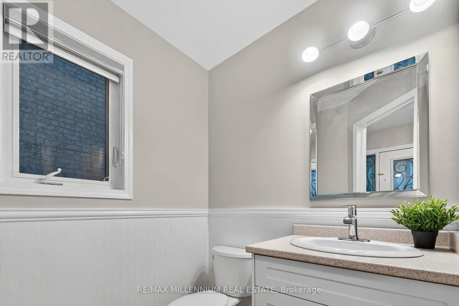 66 ARMSTRONG CRESCENT