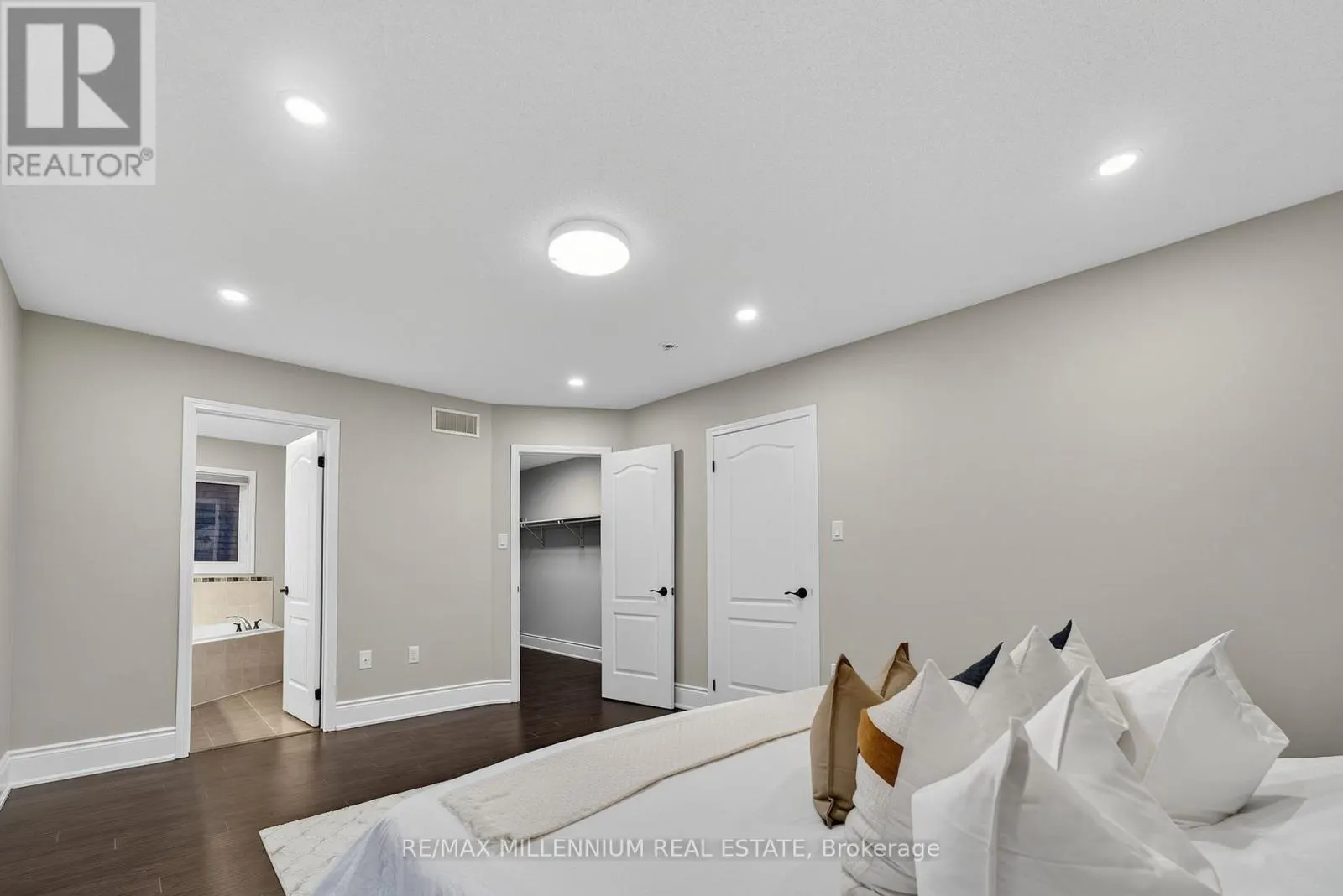 66 ARMSTRONG CRESCENT