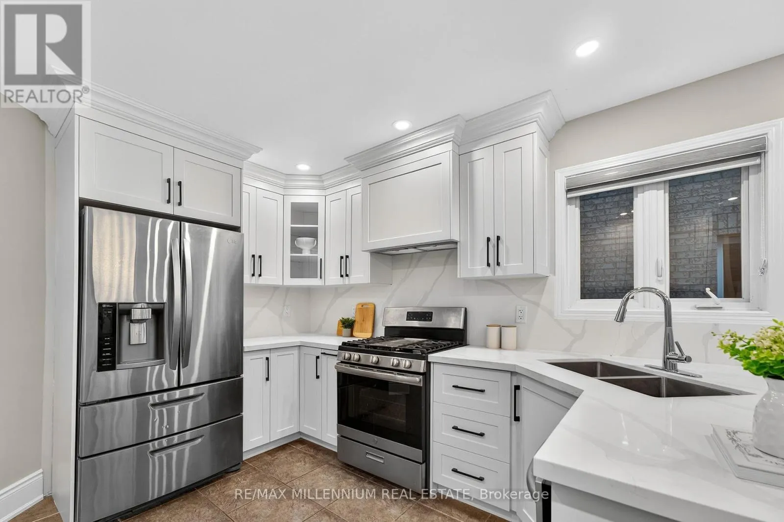 66 ARMSTRONG CRESCENT