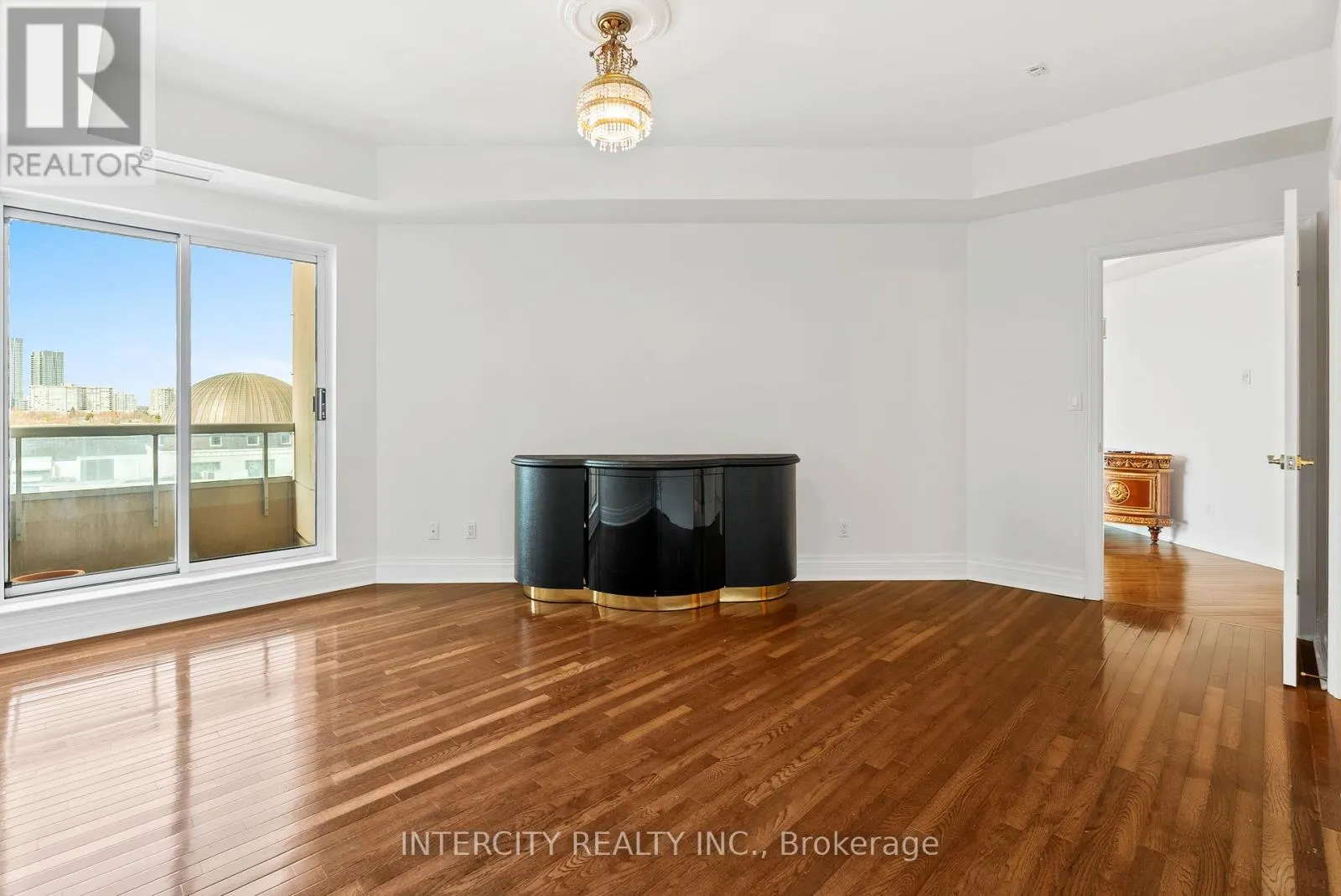 607 - 1 CORDOBA DRIVE