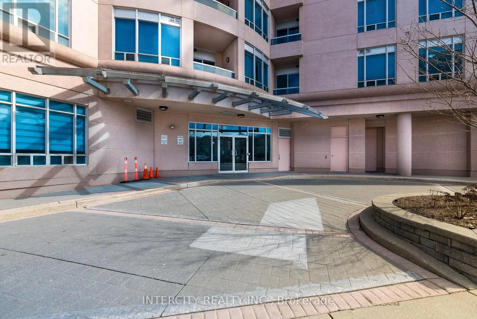 607 - 1 CORDOBA DRIVE