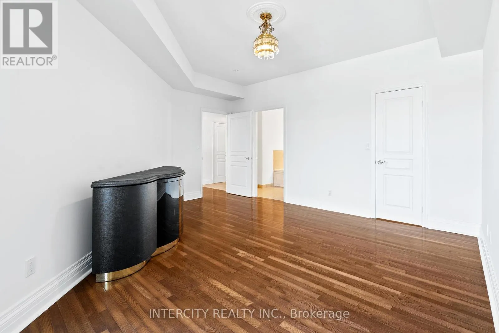 607 - 1 CORDOBA DRIVE