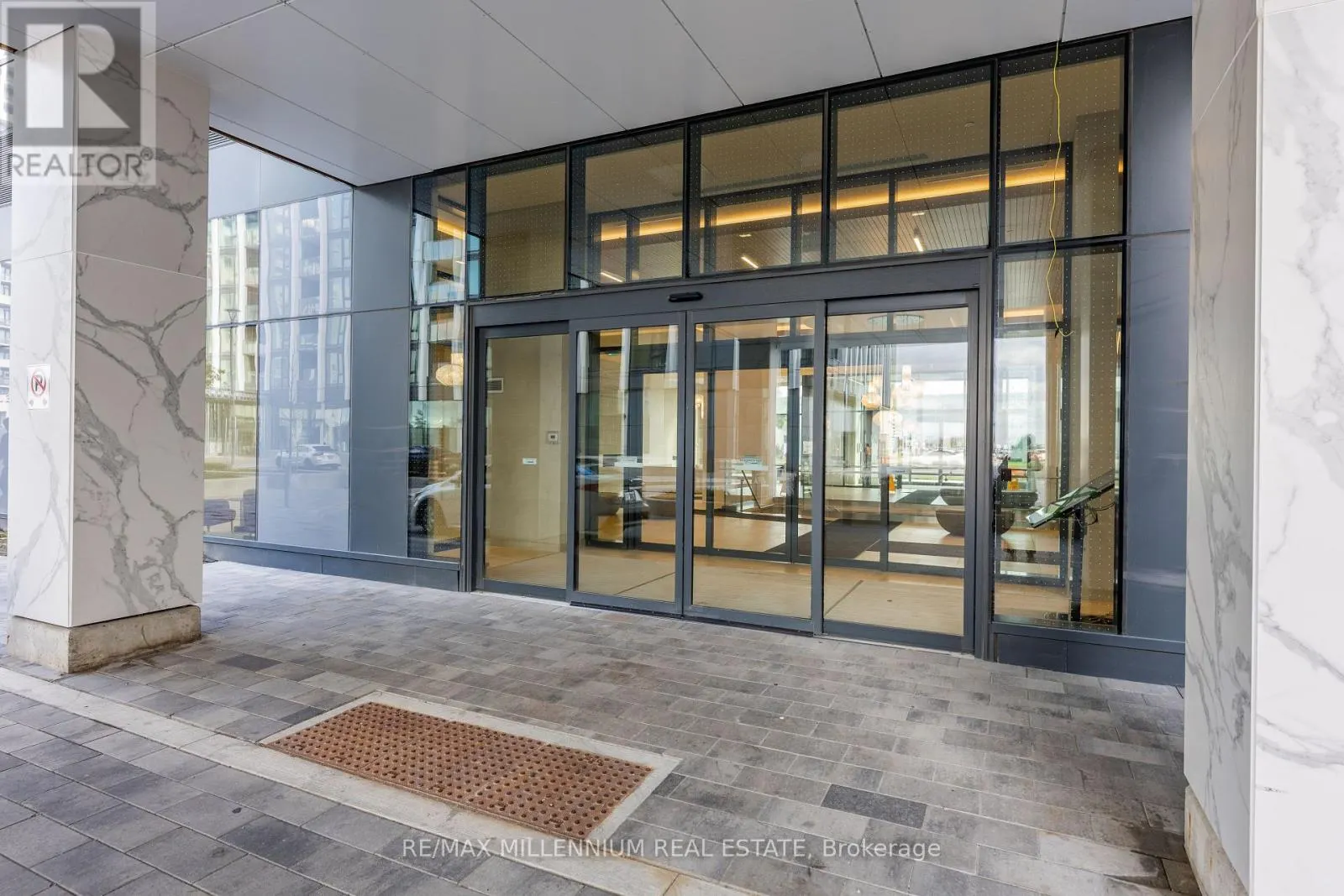 2310 - 8960 JANE STREET