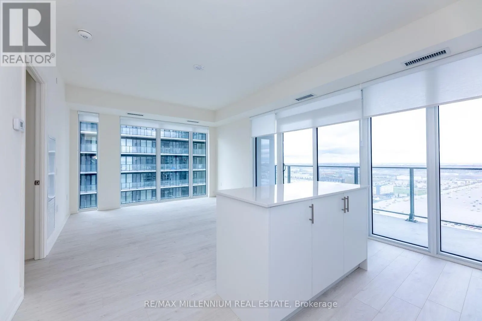 2310 - 8960 JANE STREET