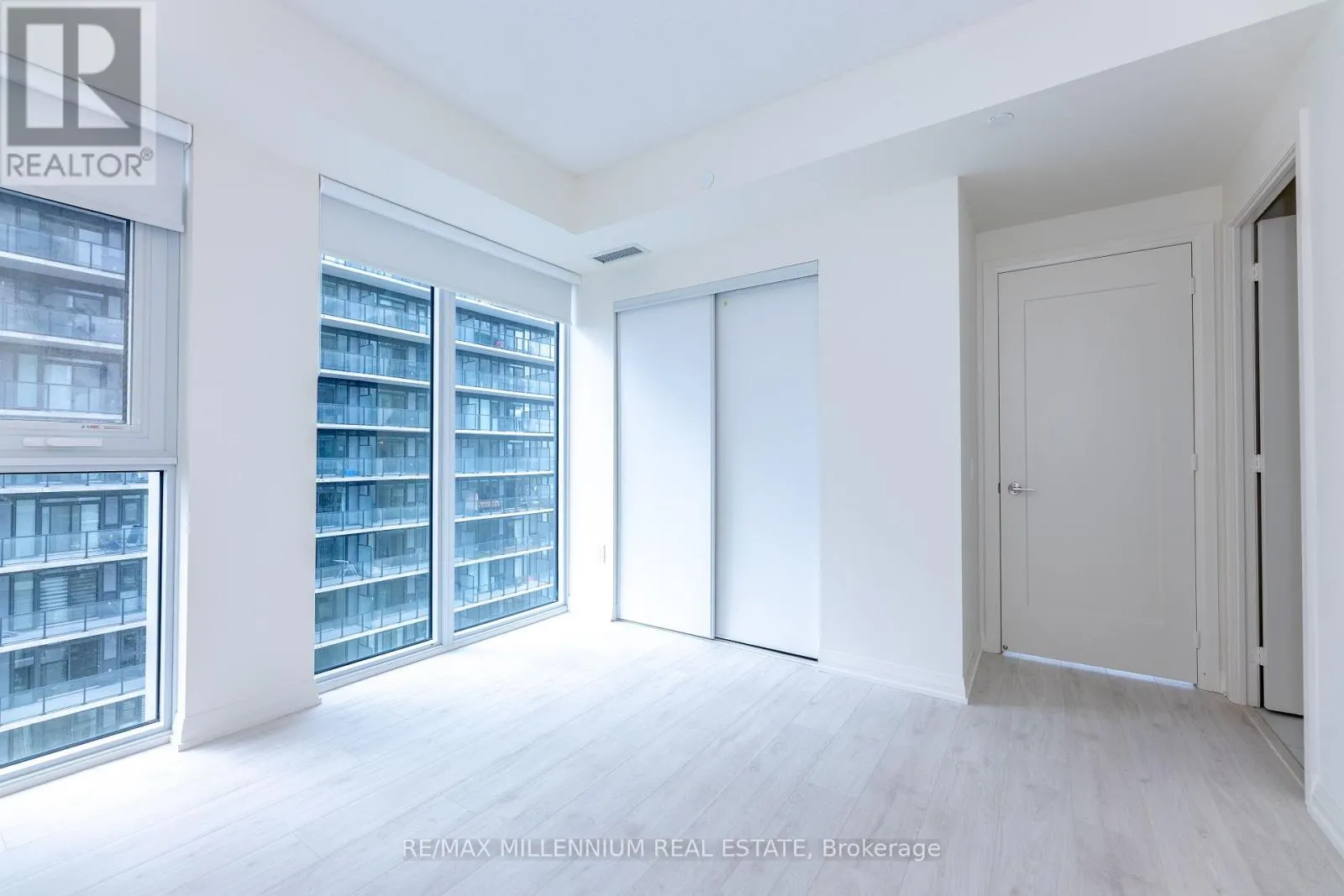 2310 - 8960 JANE STREET