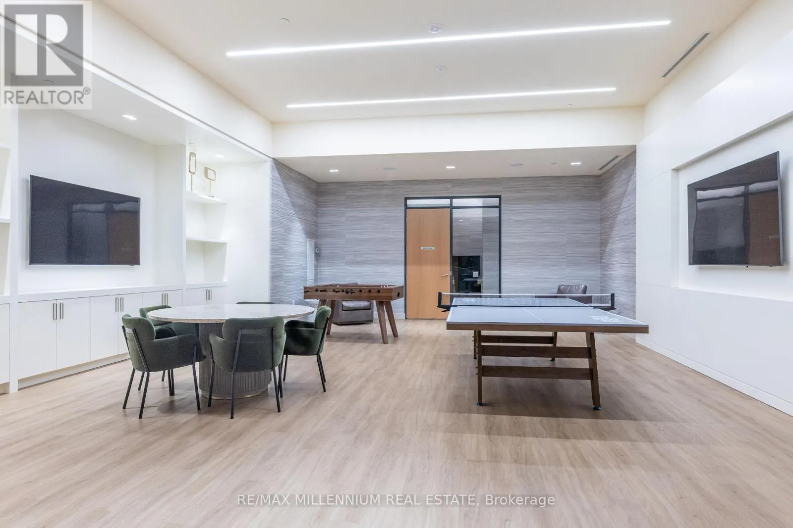 2310 - 8960 JANE STREET