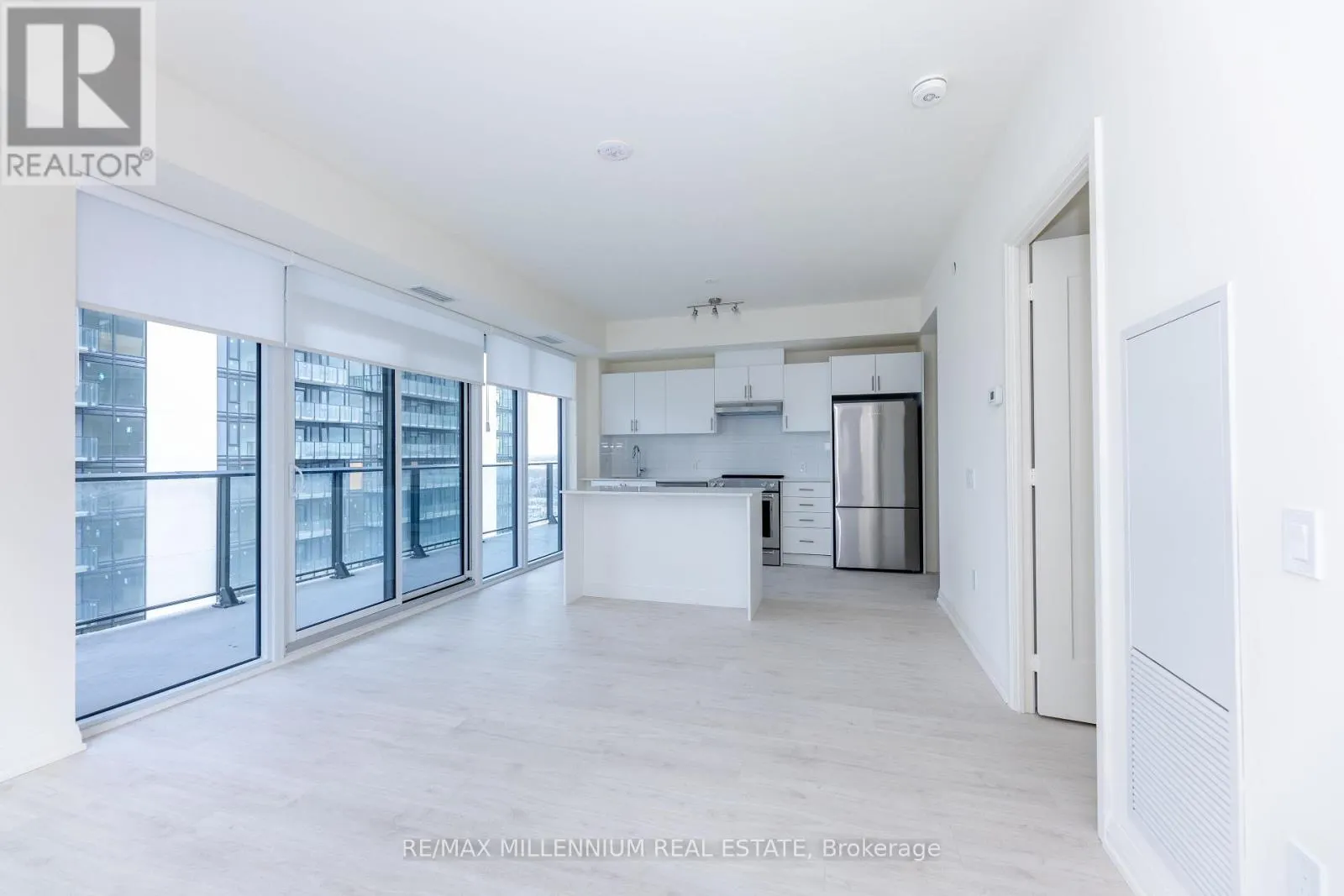 2310 - 8960 JANE STREET